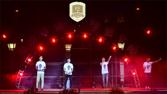 ACC_2436张亚东 摄.JPG