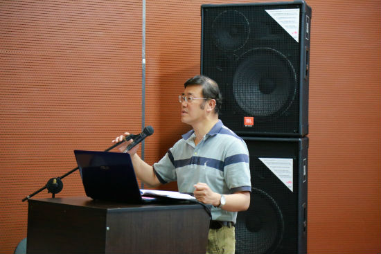 1学校党委副书记、副校长岳学军作重要讲话 陈云鹏摄.jpg